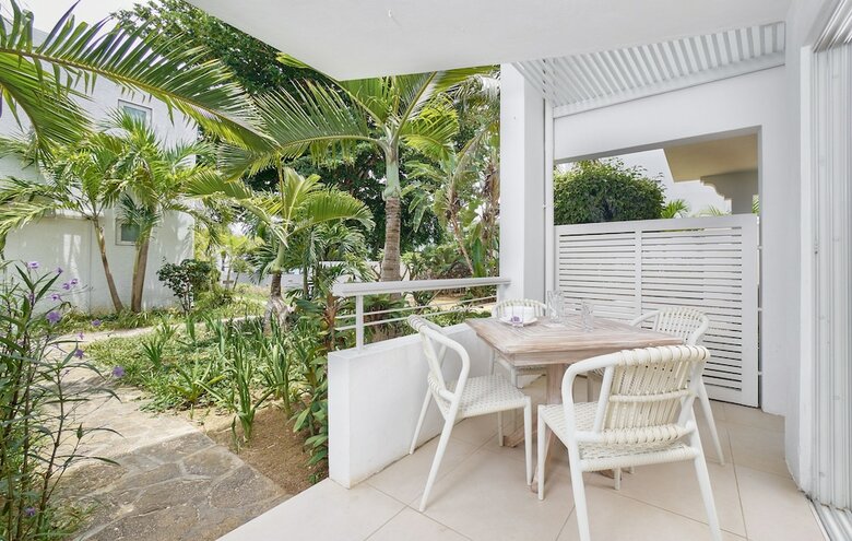 Le Beachclub Serviced Apartments And Villas