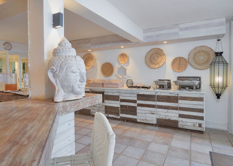 Le Beachclub Serviced Apartments And Villas