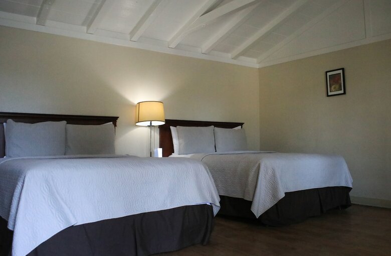 Motel Carmel Resort Inn