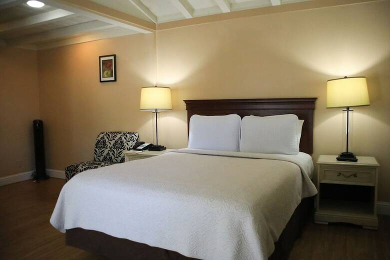 Motel Carmel Resort Inn