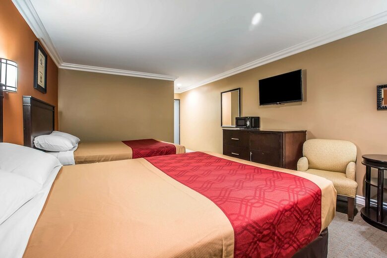 Hotel Baymont By Wyndham Ontario