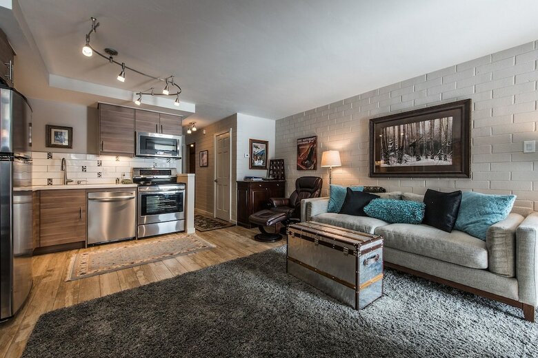 Park Avenue Condos By Identity Properties