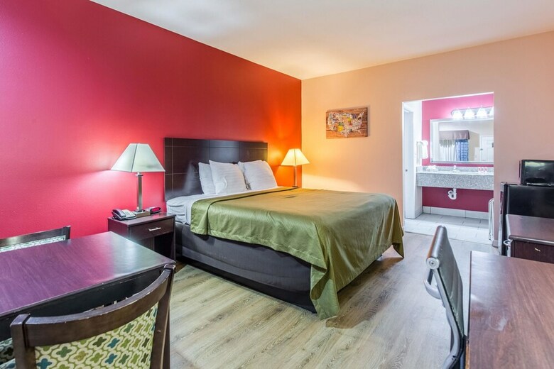 Hotel Quality Inn & Suites