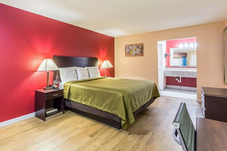 Hotel Quality Inn & Suites
