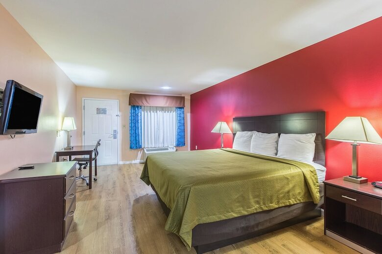 Hotel Quality Inn & Suites