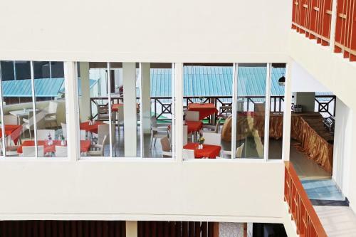 Hotel Holikan Beach Maafushi