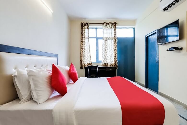Hotel Oyo Flagship 41356 Jasola Sws
