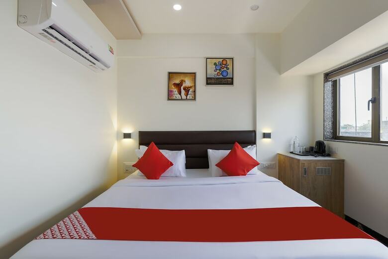 Oyo 45723 Hotel Pearl