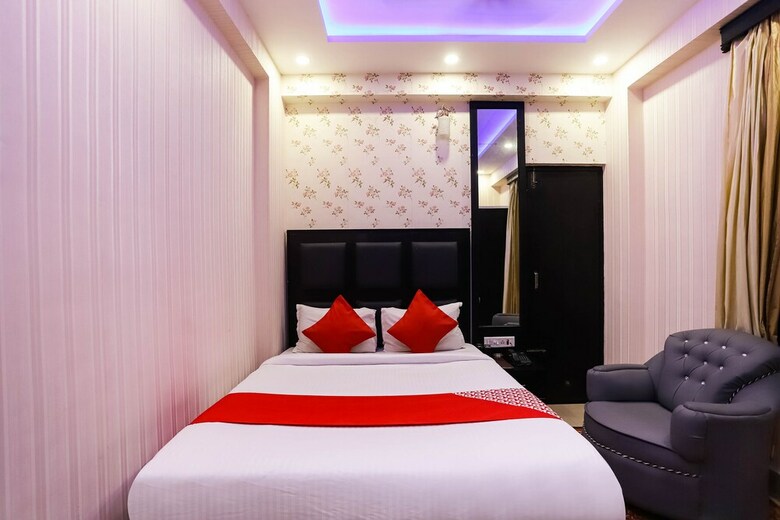 Oyo 40476 Hotel Devi Darbar