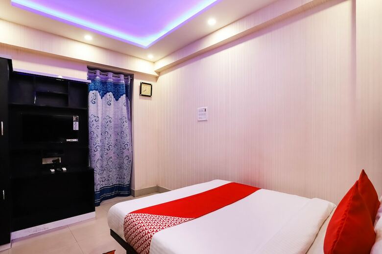 Oyo 40476 Hotel Devi Darbar