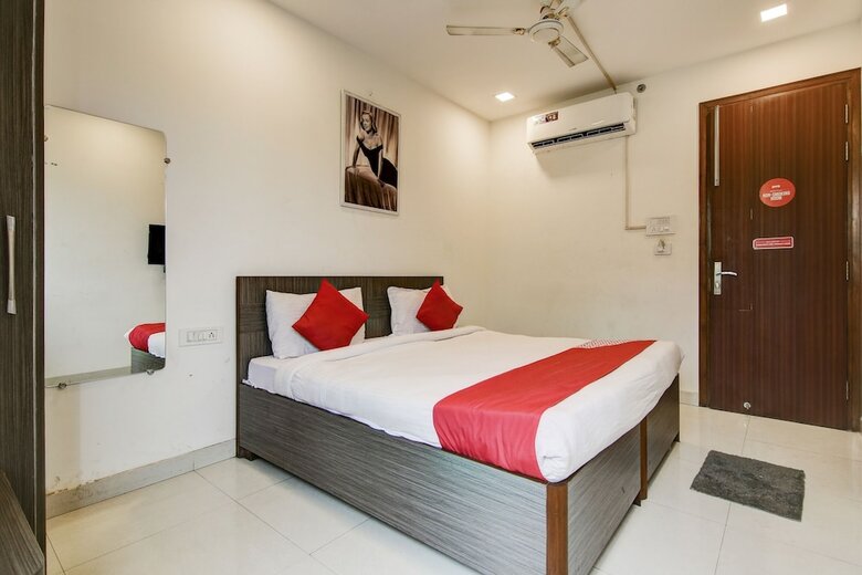 Hotel Oyo Flagship 39600 Sathguru Residency