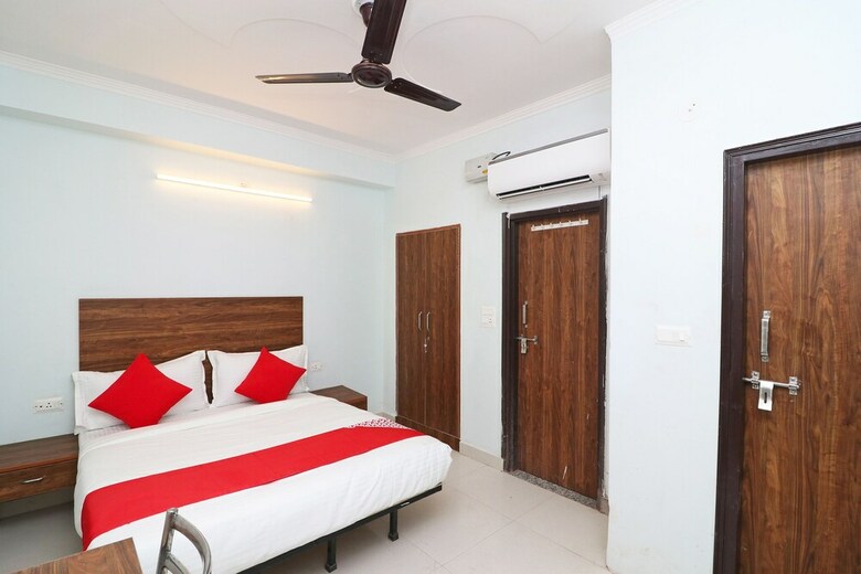 Hotel Oyo Flagship 39600 Sathguru Residency