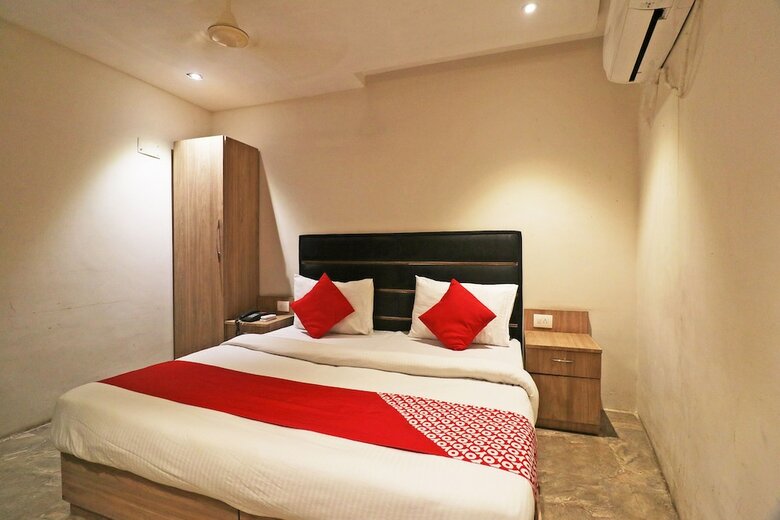 Hotel Oyo 49069 A Suites