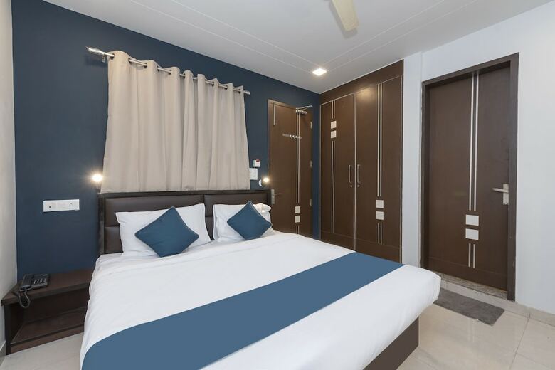 Hotel Silverkey Executive Stays 45988 Pooth Kalan