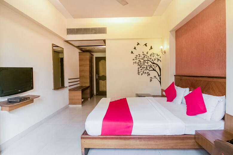 Oyo 41076 Hotel Dhiraj Residency