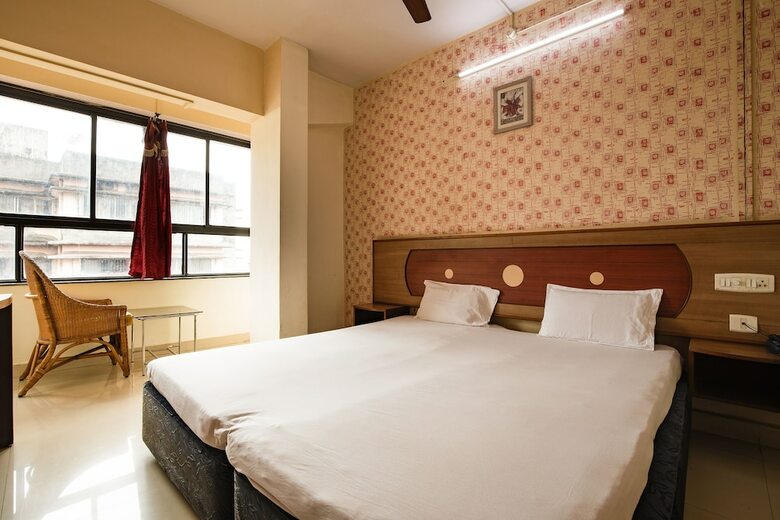 Spot On 6991 Hotel Poonam