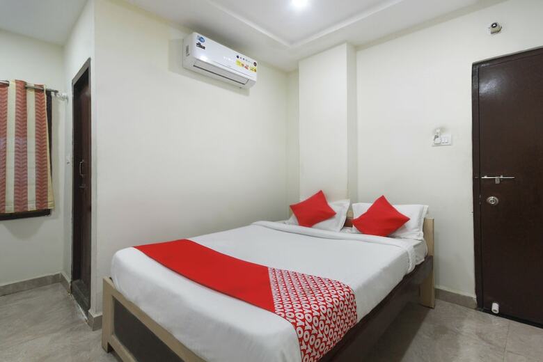 Oyo 47565 Hotel Cm Residency
