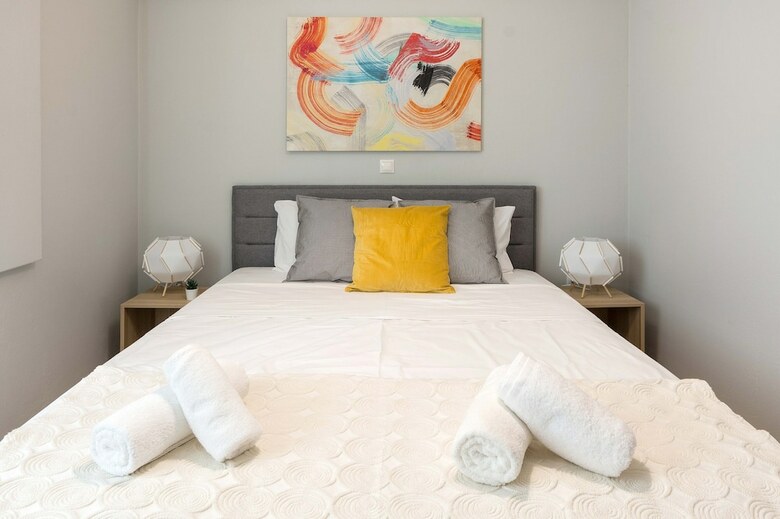 Apartamentos Isopolite�a Apt Pnyx Hill Building