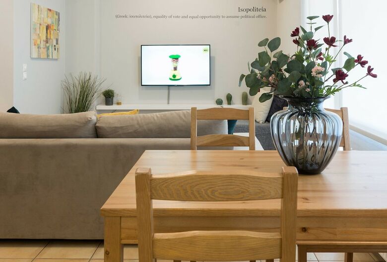 Apartamentos Isopolite�a Apt Pnyx Hill Building
