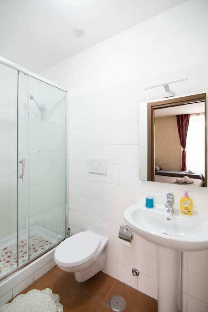 Roma Enrico Guesthouse