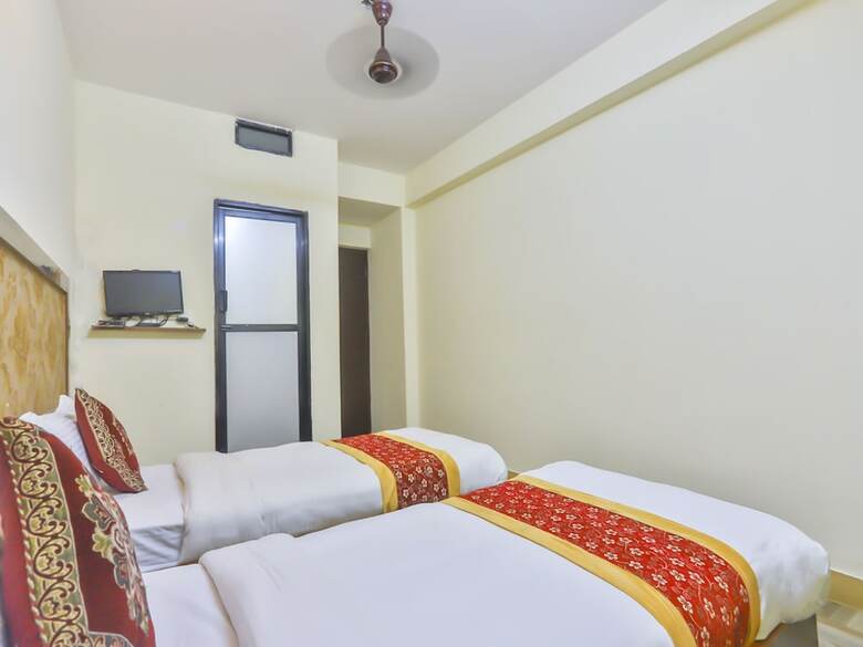 Spot On 633 Hotel Surya International