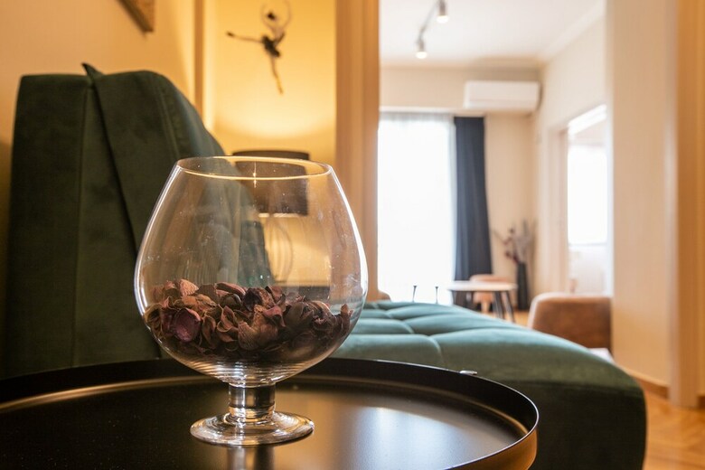 Luxurious 5 Bedroom-3 Bathroom Apartment 2- Athens