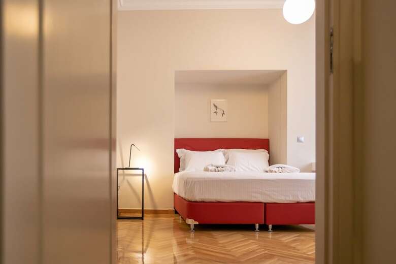 Luxurious 5 Bedroom-3 Bathroom Apartment 2- Athens