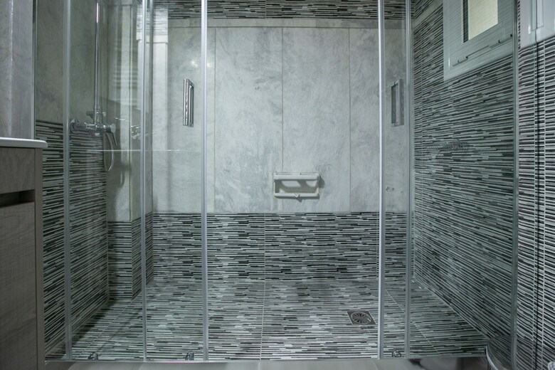Luxurious 5 Bedroom-3 Bathroom Apartment 2- Athens