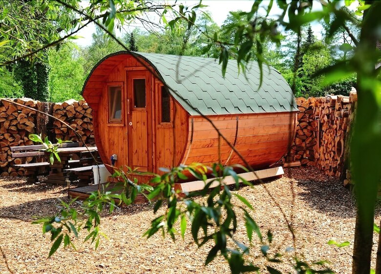 Mini Hotel �bernachten Im Gurkenfass