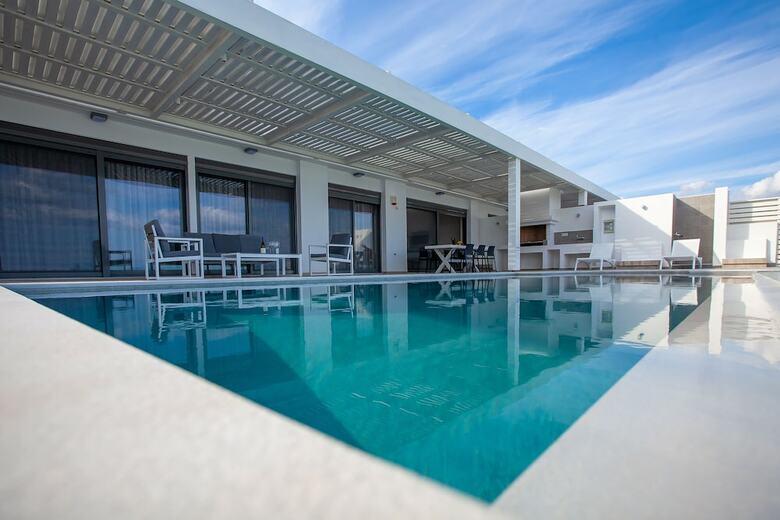 Villa Nissos