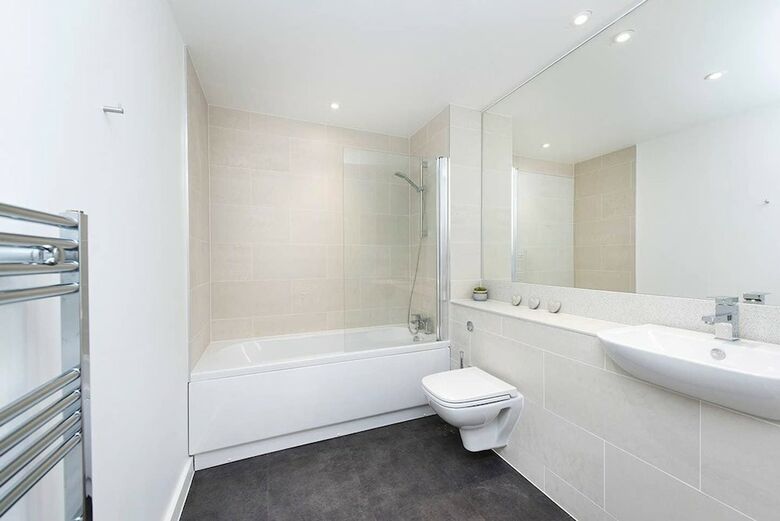 Luxurious And Bright 2br City Centre Apartment