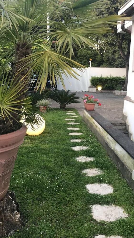 Bed & Breakfast Parco Fellini Fregene