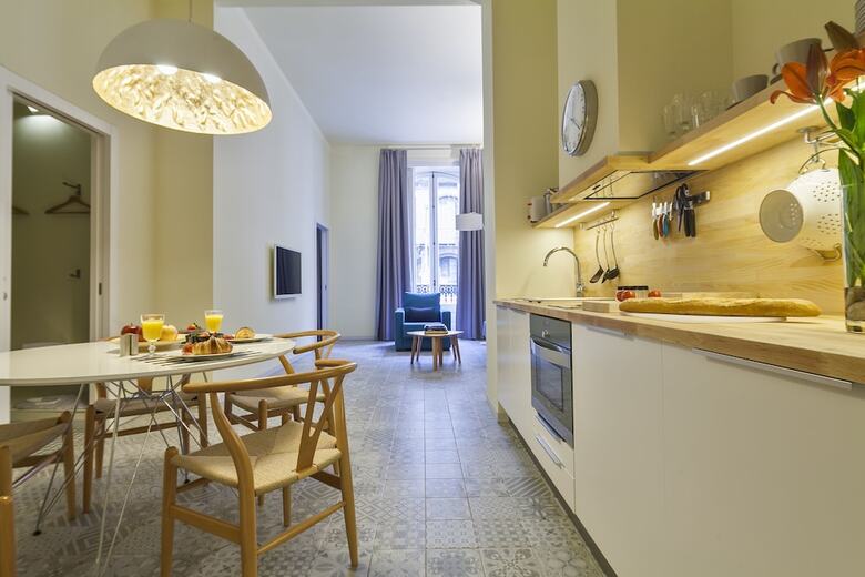 Apartamentos Uma Suites Pau Claris 4