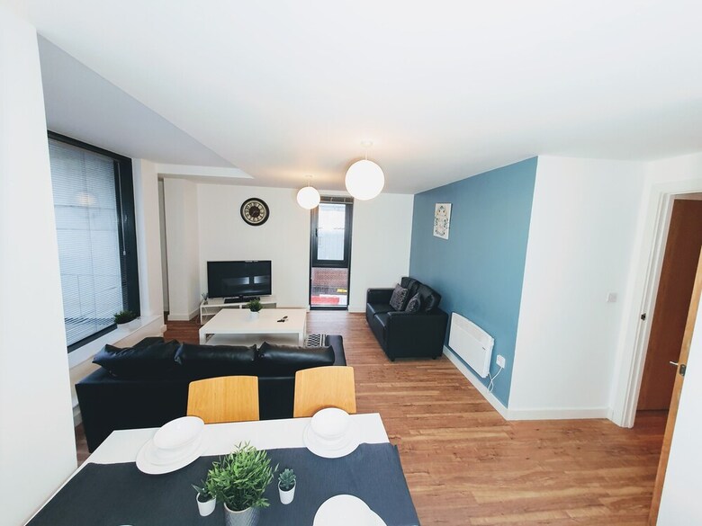 Solo Living - The Plaza