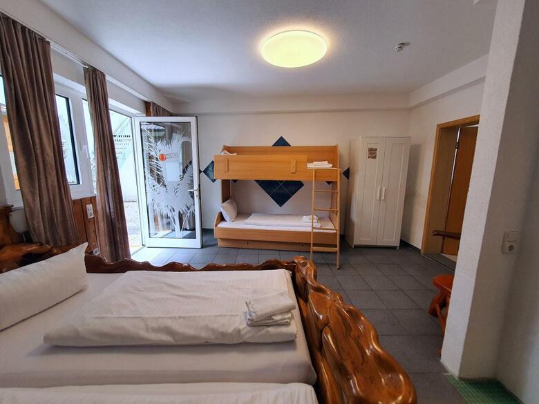 Hostal G�stehaus Schmidt