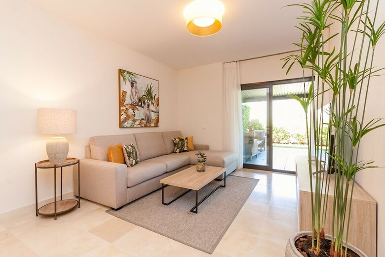 Flamingos Holiday Haven Canovas Apartment