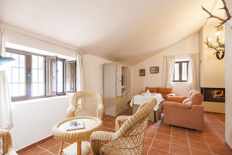 Villa San Nicolas Constantina Canovas