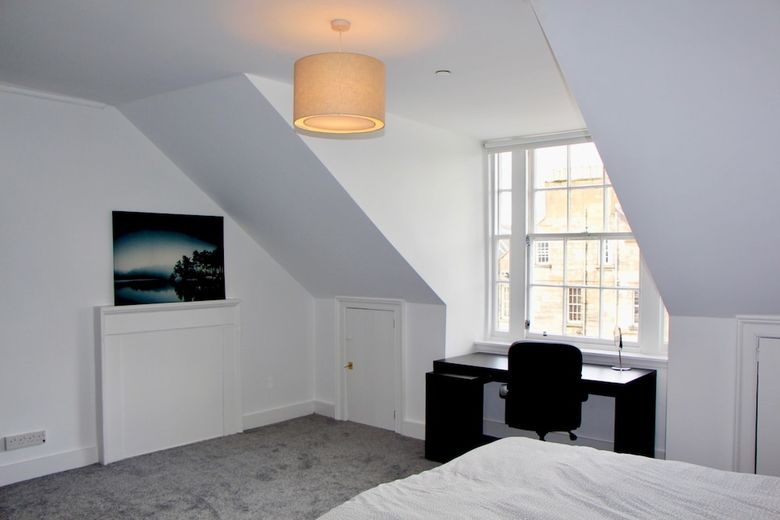 Apartamentos Luxury 5 Bedroom Central Flat With Castle Views