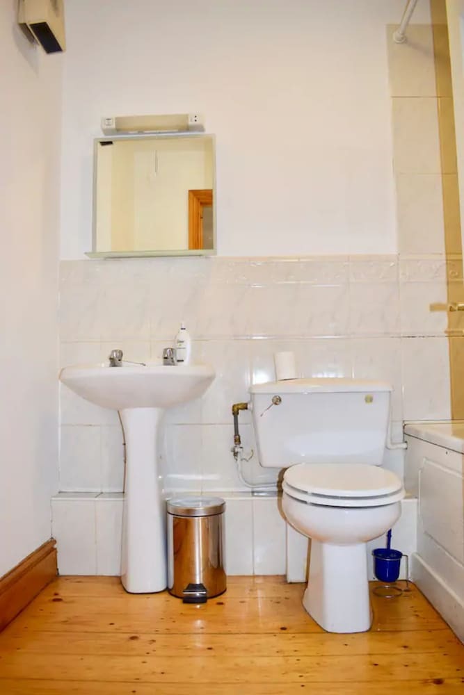 Well-located Dublin Apartment Beside Grand Canal