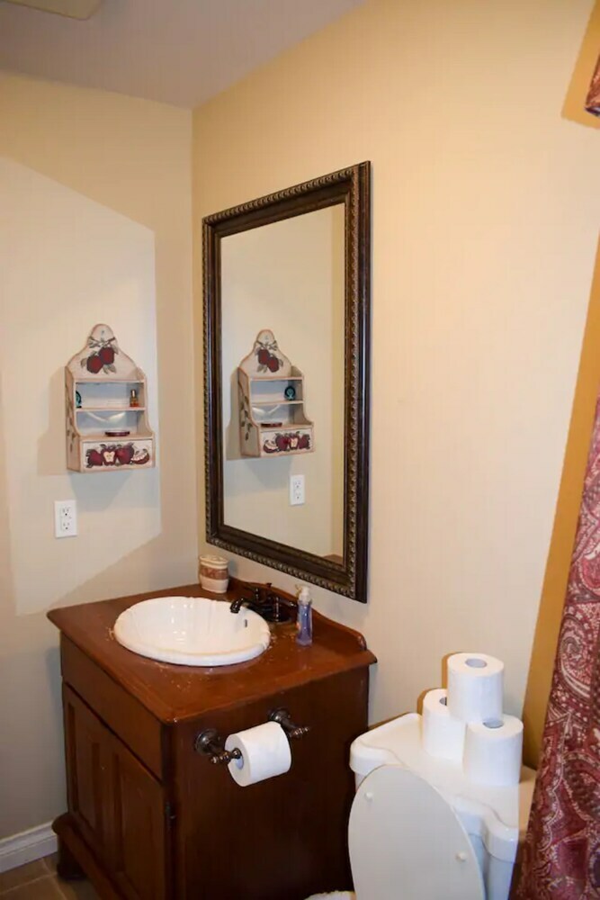 Apartamentos Spacious 1 Bedroom Lower-level Suite