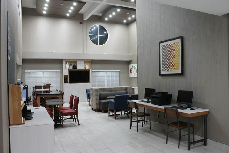 Hotel Holiday Inn Express & Suites Tulare