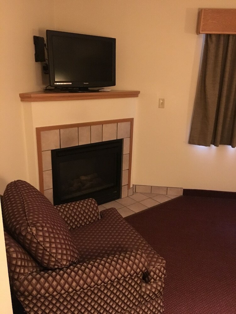 Hotel Moose Lake Lodge & Suites