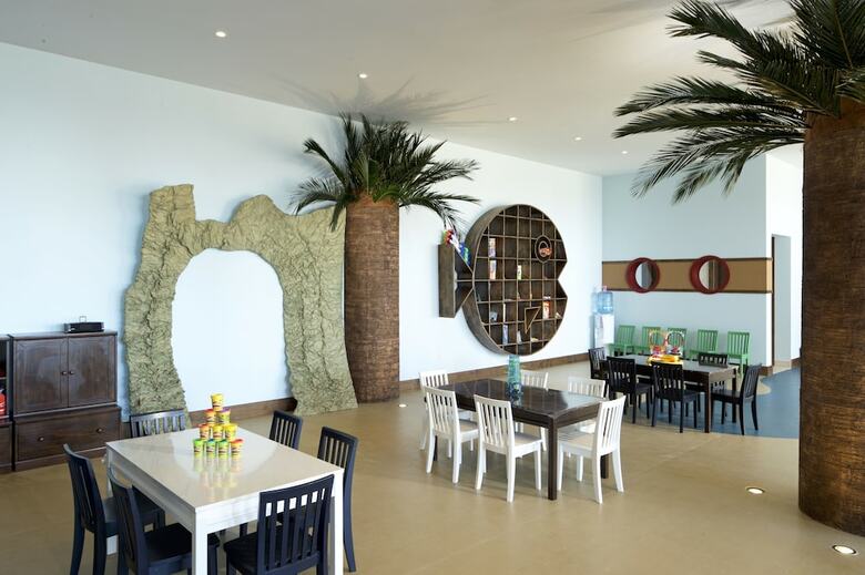 Apartamentos Norman Estate 18 - 3 Br Ocean Front