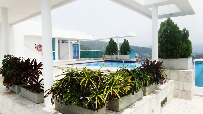 Apartamento Con Piscina Infinita