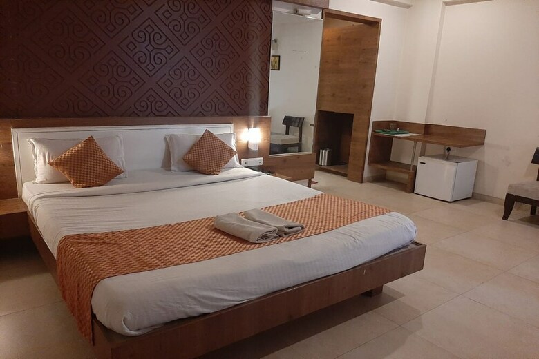 Hotel Sanskruti Heritage Resort