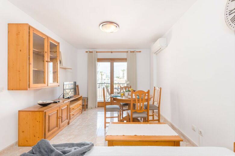 Apartamentos Yourhouse Arena