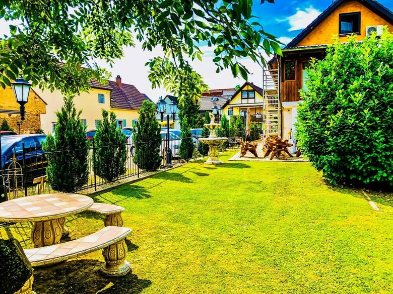 Hostal Europa Pension Zum Gr�nen Baum