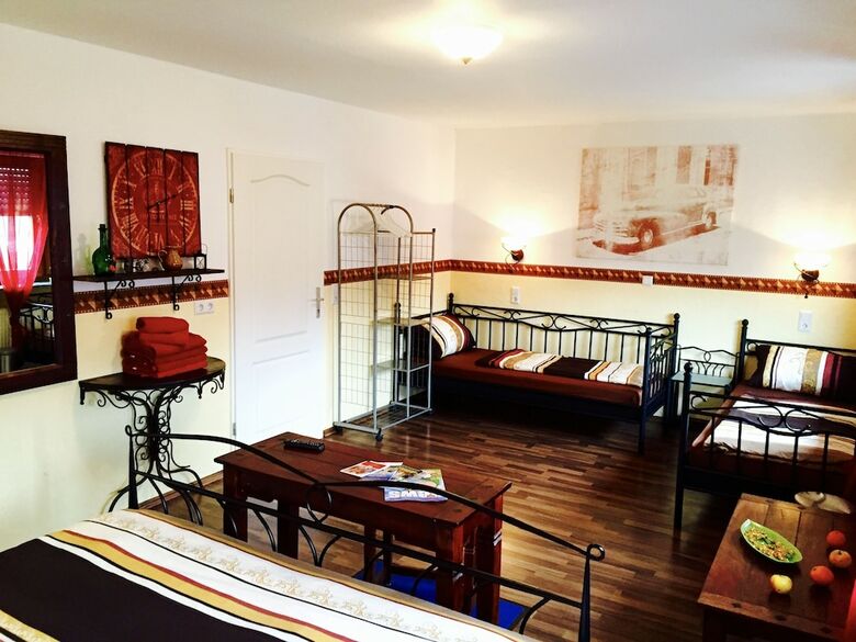 Hostal Europa Pension Zum Gr�nen Baum