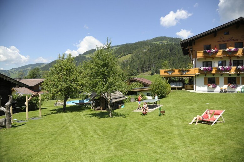 Aparthotel Landhaus & Haus Rustika