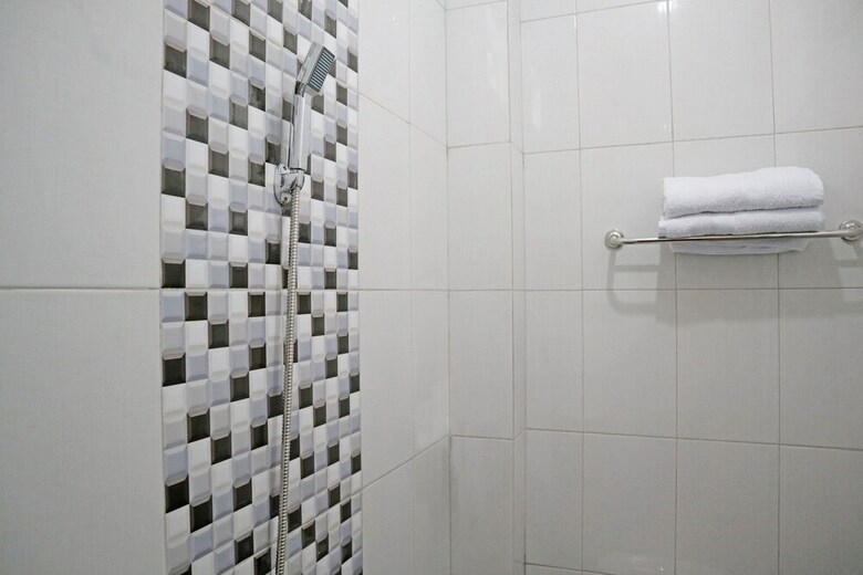 Hostal Oyo 1185 Sachila Residence Syariah